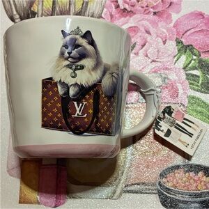 Stylish Cat Mug with Brown and White Design NWT